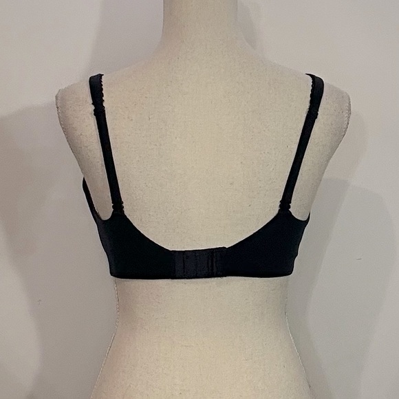 Victoria’s Secret Bra - Picture 2 of 5